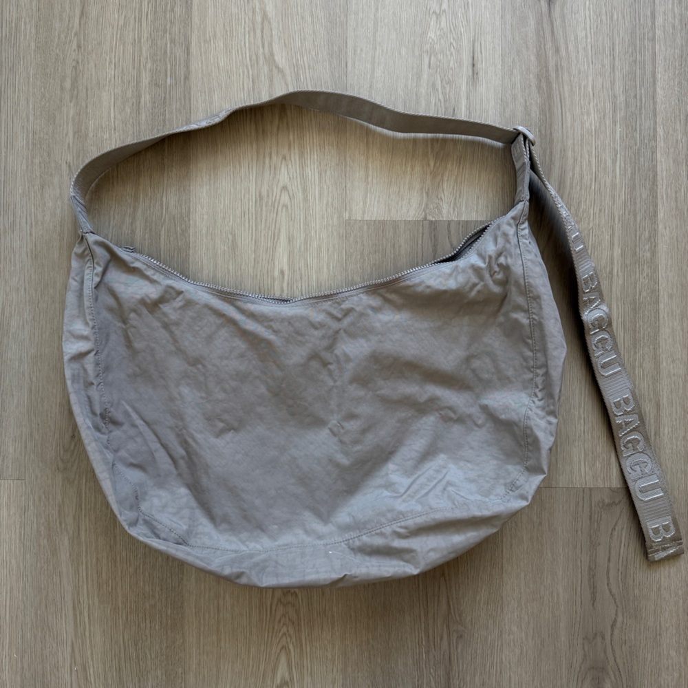 BAGGU Large Nylon Crescent Bag Dove